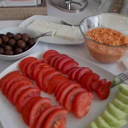 Lägenhetshotell Calm View 3*