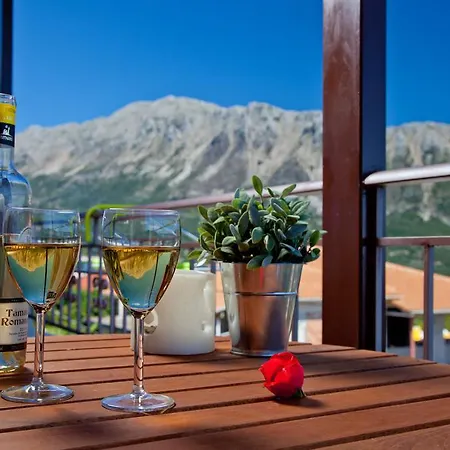 Calm View Apartmanhotel